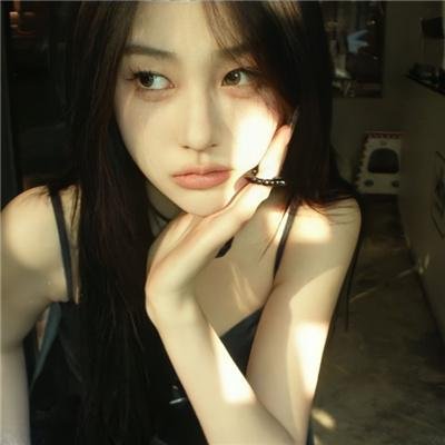 我的同桌是校花